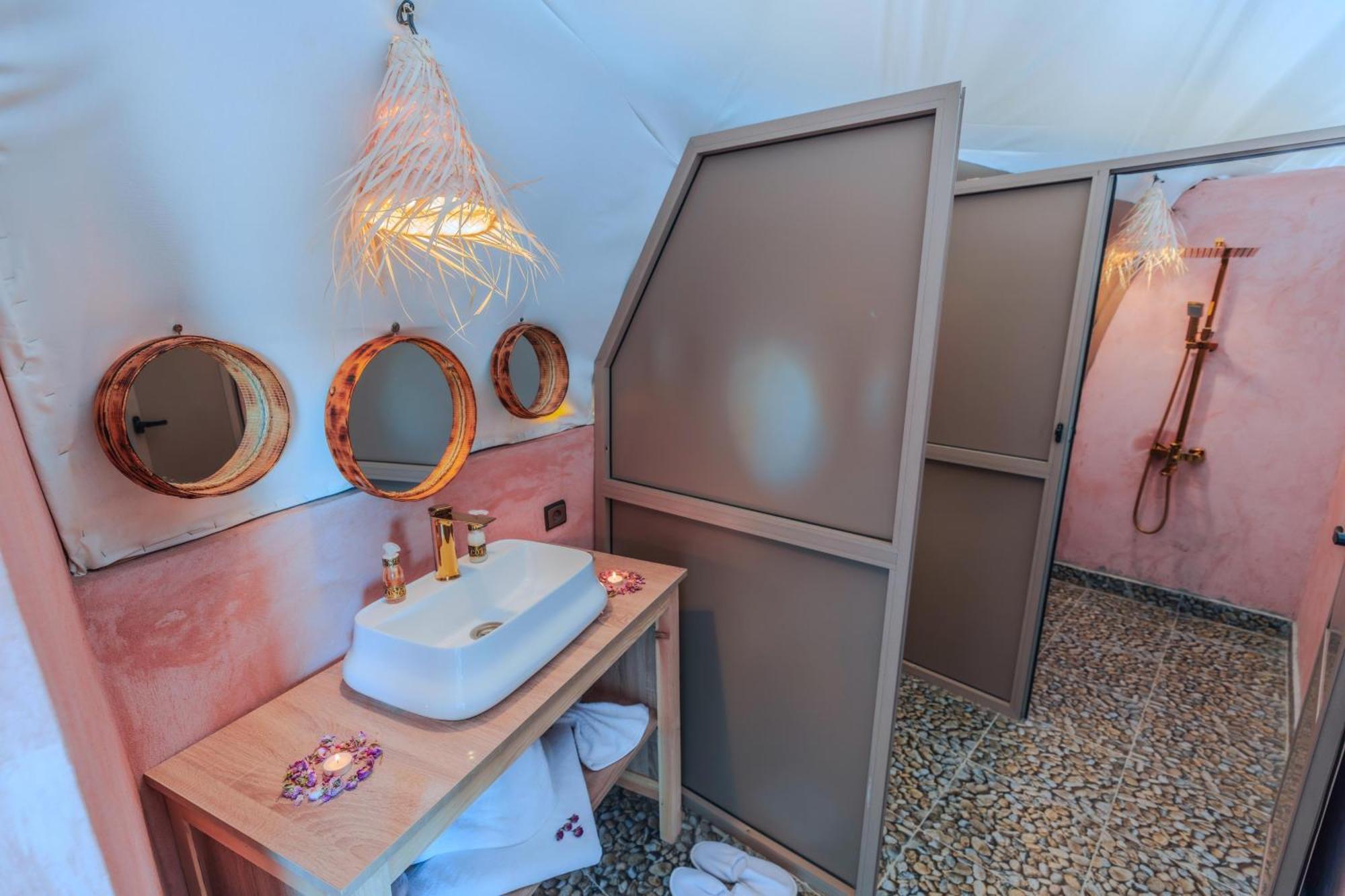 Luxury Camp Camelhouse Hotel Мерцуга Екстериор снимка